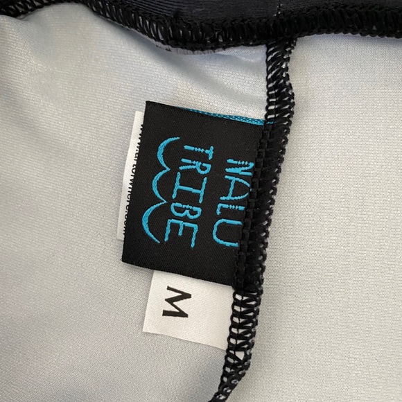 Nalu tribe long black/mermaid scale size M legging - Picture 7 of 8